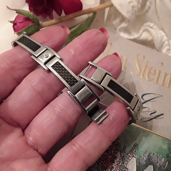 MEN'S STAINLESS STEEL NUTS & BOLTS BRACELET, 8.5 " - Picture 5 of 8